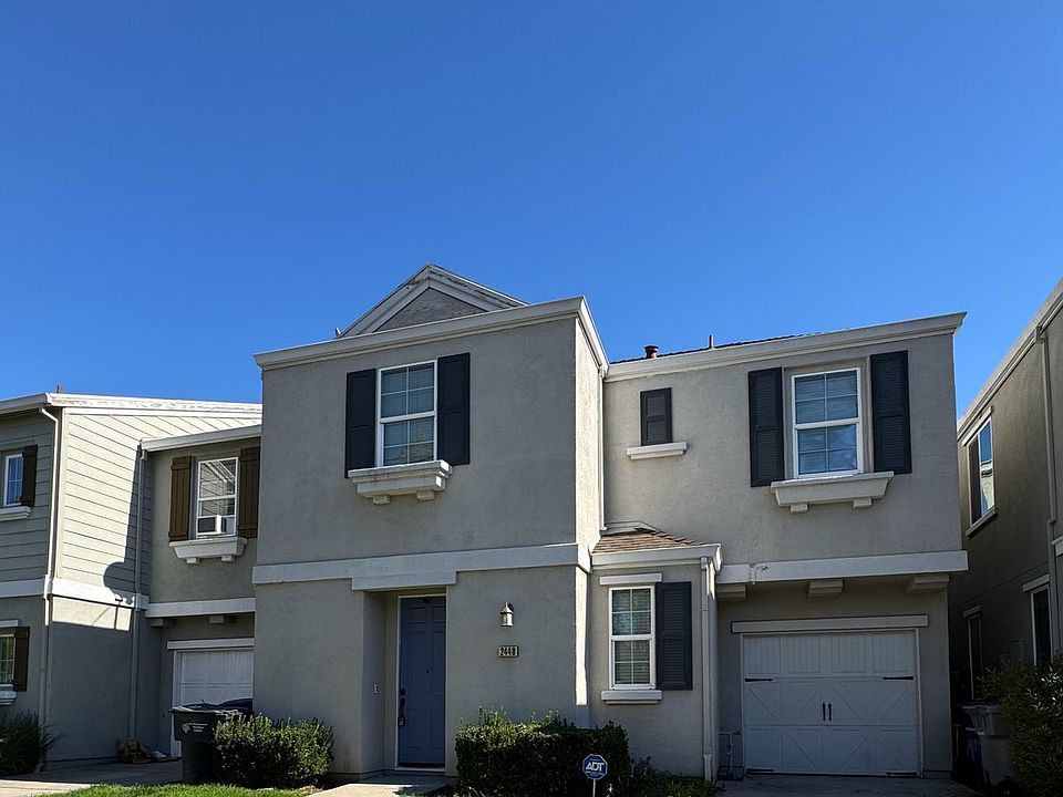 1st image of 2448 Boxwood St