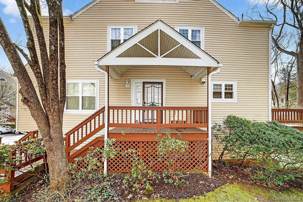 Building Photo - 75 W Hartsdale Ave
