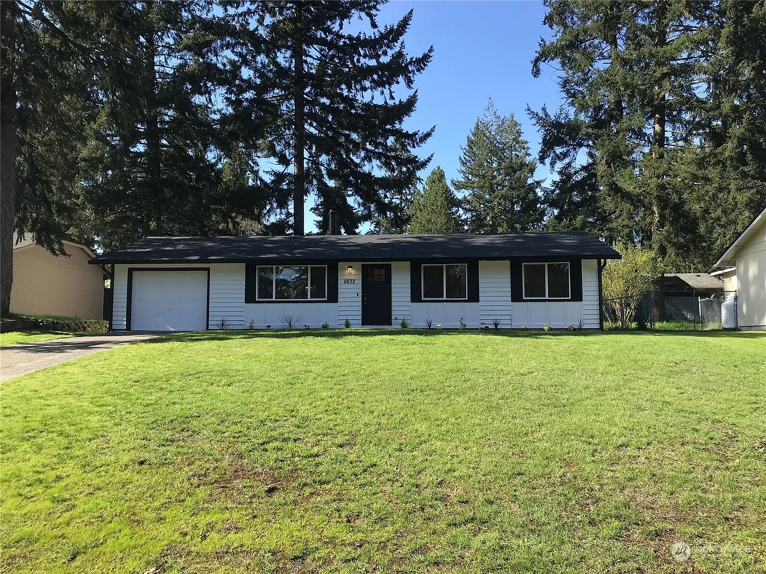 8832 13th Avenue NE photo 1