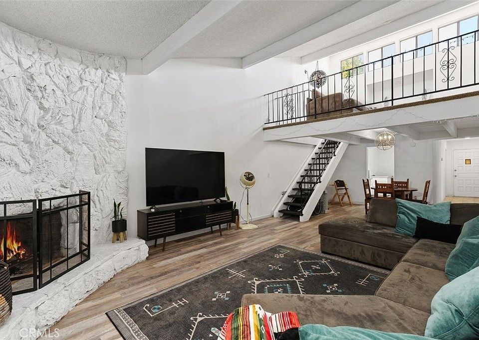 1st image of 5082 Los Olivos Way