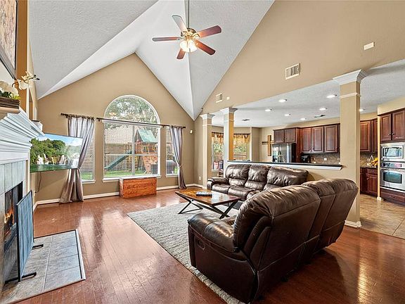 5th image of 7322 Emerald Glade Ln