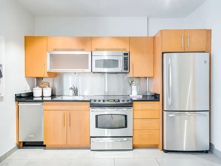 1133 14th St NW #208 — Photo 5