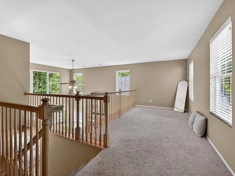 630 Cascade Lake Dr — Photo 30