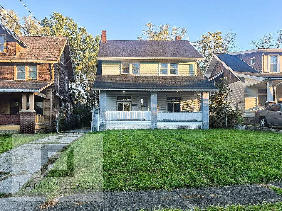 212 E Auburndale Ave