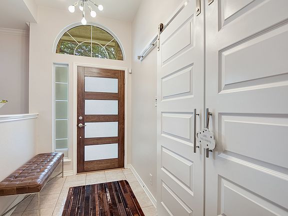 3rd image of 4910 Haven Oak