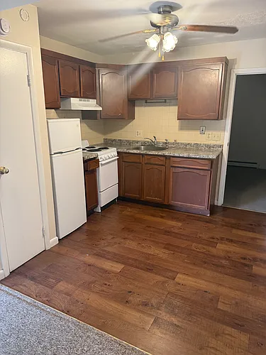1139 Thorndike St #4 Photo 1