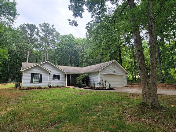 2nd image of 2140 Summerset Dr