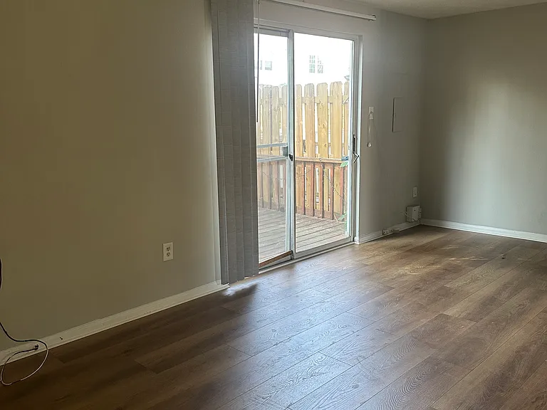8414 Klarey Ct — Photo 3