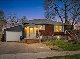 68 Albert St, Cambridge, ON N1R 2R1