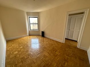 3282 30th St APT 2A, Long Island City, NY 11106