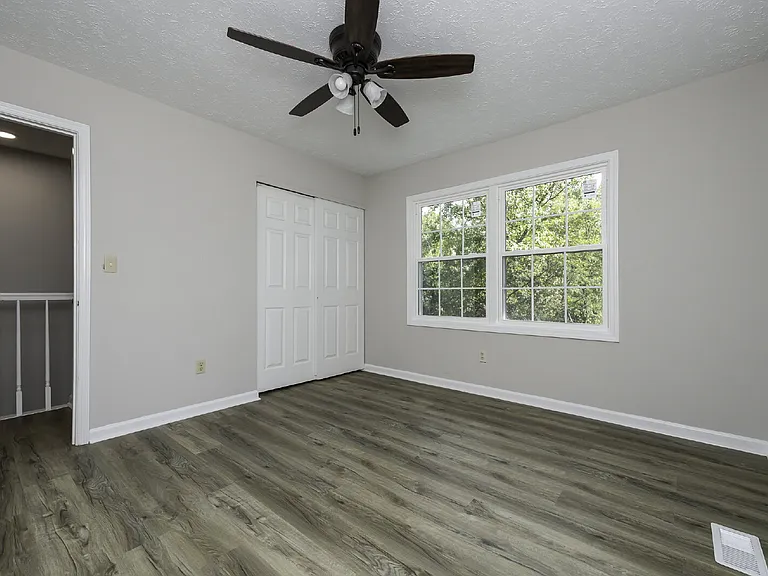 5 Cooperfield Ave — Photo 24