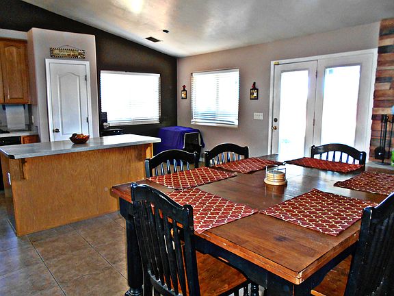 Kitchen/Dining