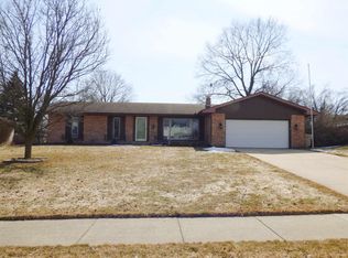 1412 Matthews Ln, South Bend, IN 46614