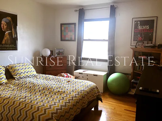 Rented by Sunrise Real Estate | media 44