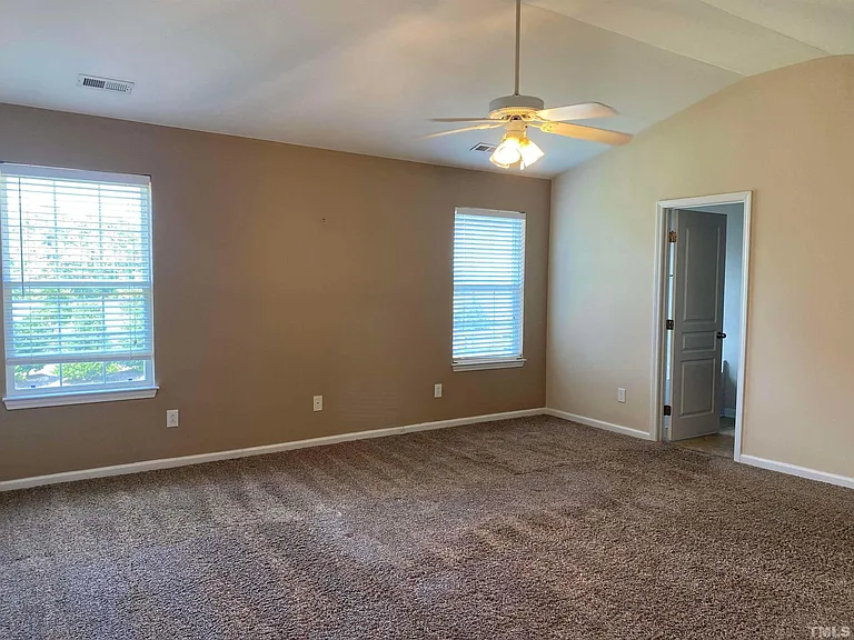 234 Stobhill Ln — Photo 8