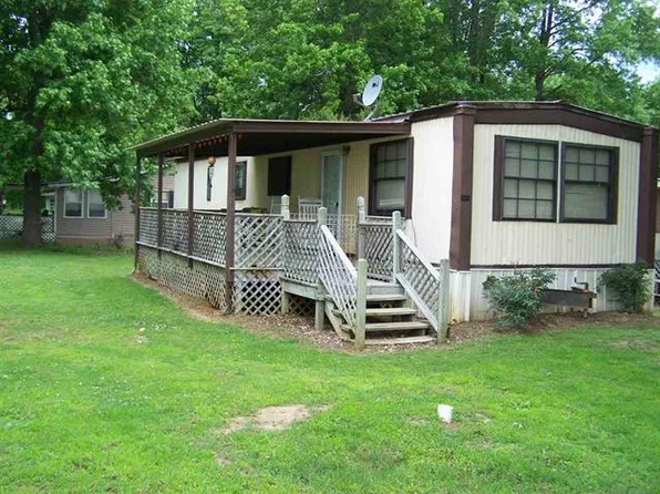 1089 Dorothy Ann Ln, Saltillo, TN 38370