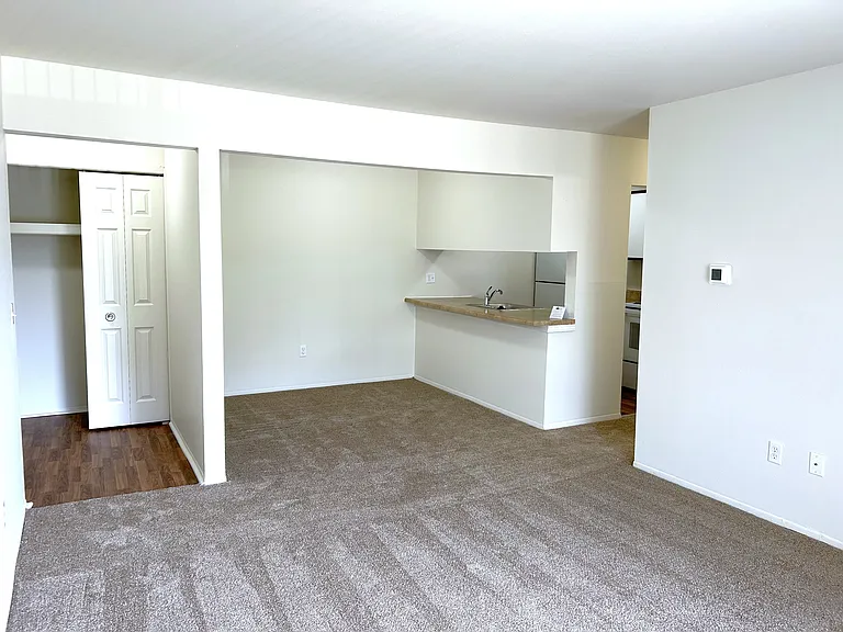 Perry Place Apartments — Photo 48