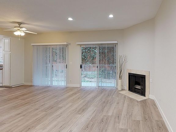 2nd image of 5135 Zelzah Ave APT 106