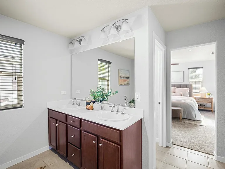 741 Candela Cir — Photo 16