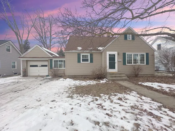 248 S Division St, Zeeland, MI 49464