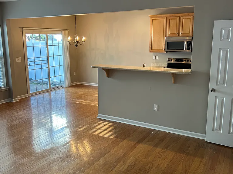 436 Lazy Creek Ln — Photo 6
