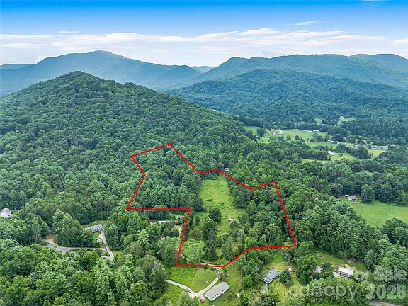 3rd image of 117 Woods View Trl
