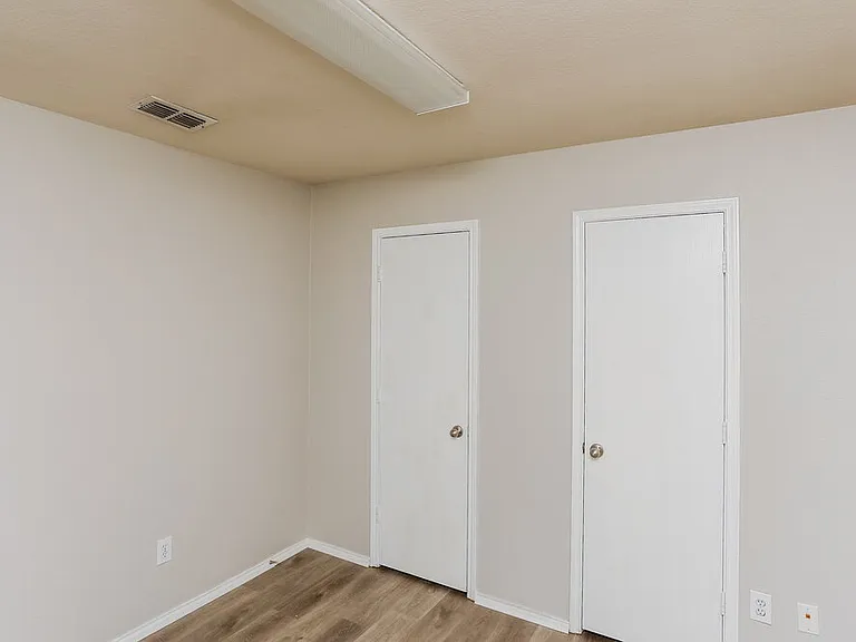 745 Capricorn St — Photo 14