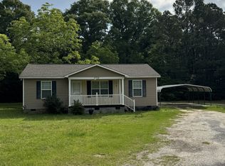 3718 Cokesbury Rd, Hodges, SC 29653