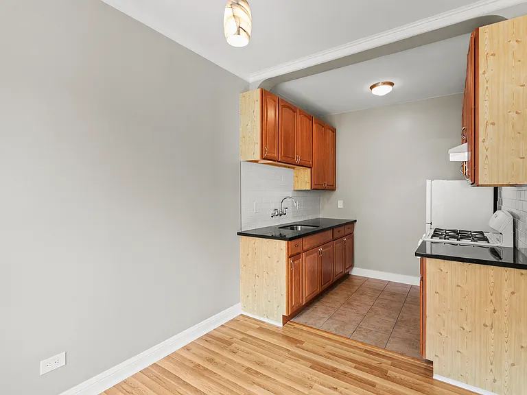 96 Toledo Way — Photo 11