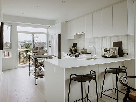 3rd image of 4552 Cattail Way #3