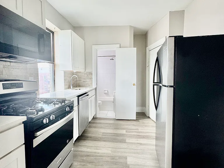 303 58th St #14D — Photo 8