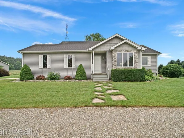 4303 Moriarity Rd, Snover, MI 48472