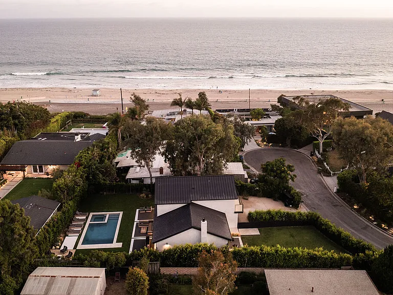6450 Surfside Way — Photo 47