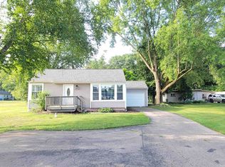 7029 Silver Lake Rd, Linden, MI 48451