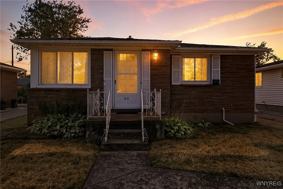 80 Alberta Dr photo 1