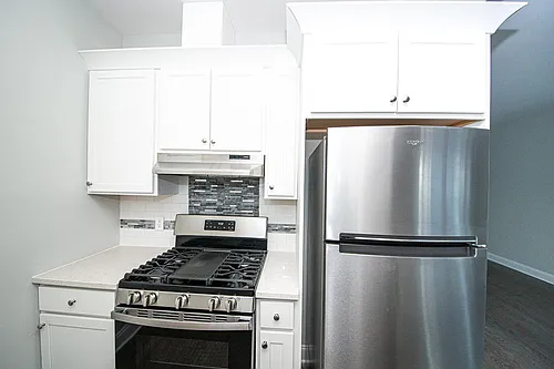 74-76 Essex St #2 Photo 1