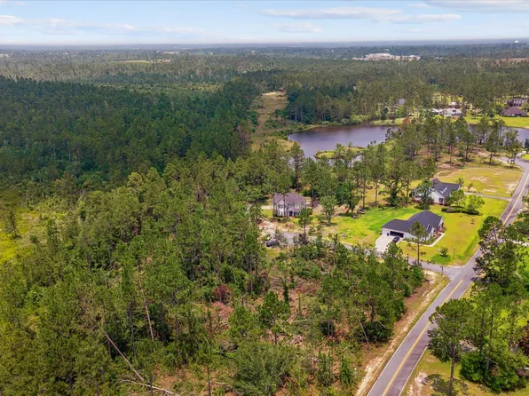 61 Lakewood Dr, Vidalia, GA 30474