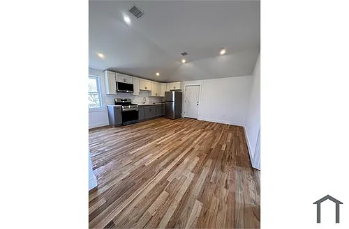 67 Clinton St #2 Photo 1