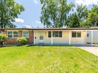 818 Holiday Ave, Hazelwood, MO 63042