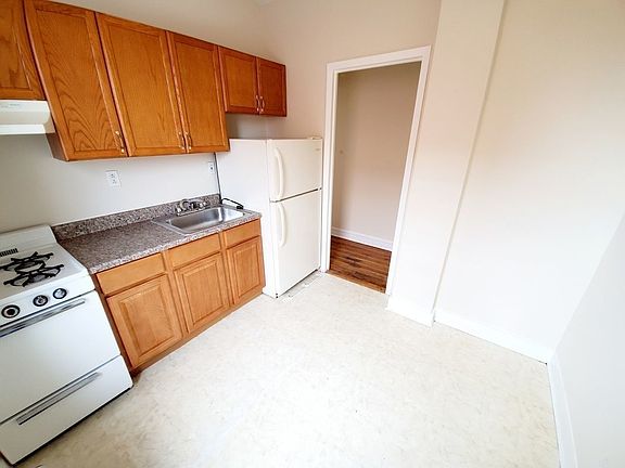 4th image of 724 56th St #3C