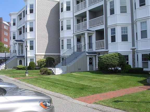 3rd image of 15 Park Ave Building 3