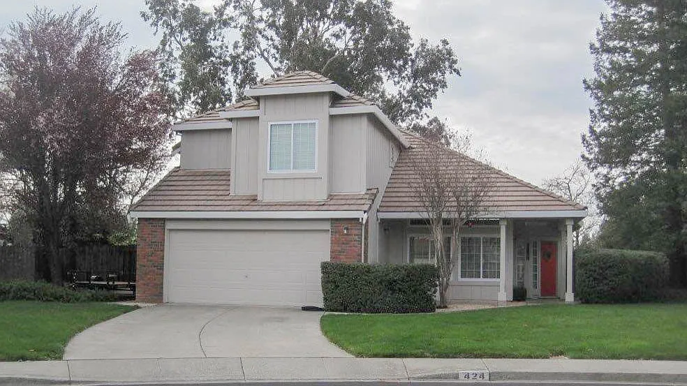 424 Harvest Cir photo 1