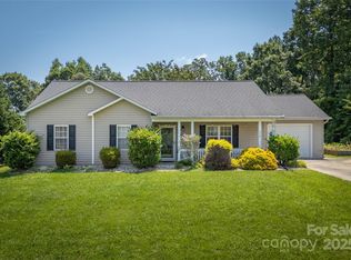 416 Catawba St, Morganton, NC 28655