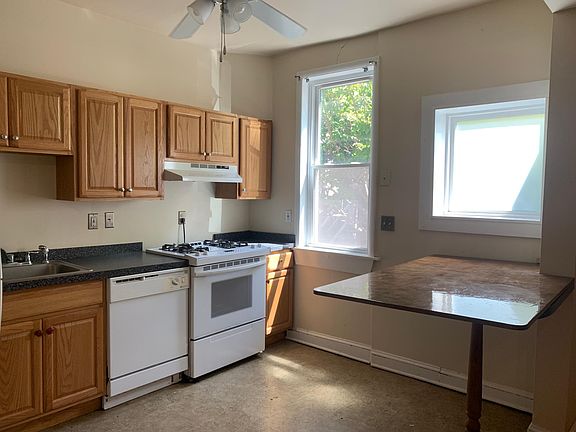 4th image of 115 W 13th St #A