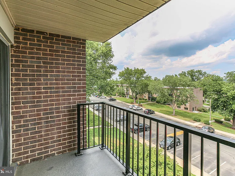 1604 Renate Dr #303 — Photo 21