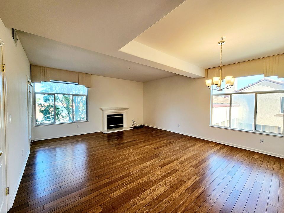 1st image of 1951 Ofarrell St APT 316