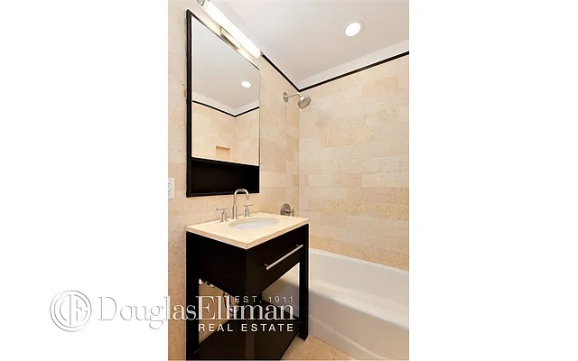 Rented by Douglas Elliman | media 14