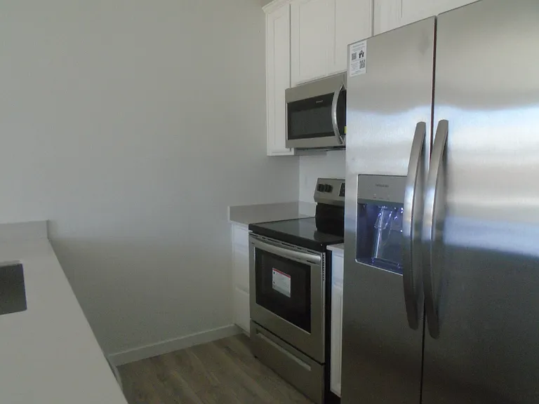 5378 2nd Ave — Photo 3