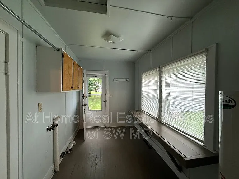 1169 S Kimbrough Ave — Photo 11