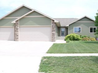 2007 Larkspur Ridge Dr, Brookings, SD 57006